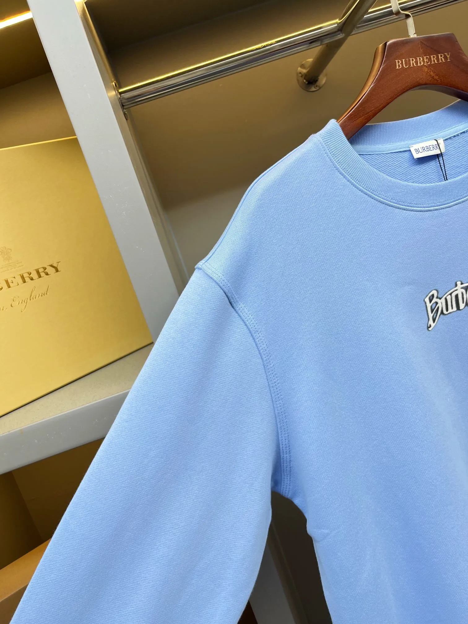 BBR 🅱️ 【BUR ， 】 ！BUR ， 。 ， BUR ， Classic ， ， 。 Series。 ！ ！ ， ， Quality Versatile！ b BUR ！！ ， 430 ， ， ， ，Breathable ！ 。 ， ， ！！ ， 。OV ， 。 ， ， ！！ ， In Stock， ， ！ ， ， ！！ Sizes S、M、L、XL、XXL